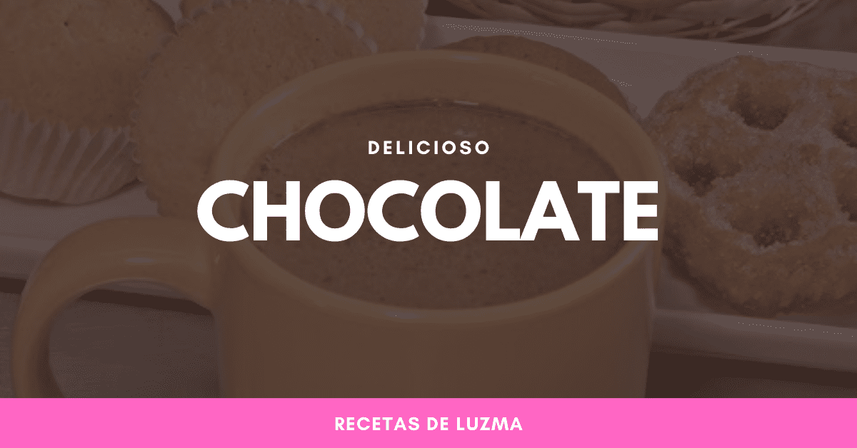 Texto alternativo: Taza de chocolate caliente con galletas, imagen de Recetas de Luzma.